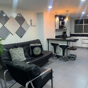 Hermoso Y Nuevo En Laureles Medellín